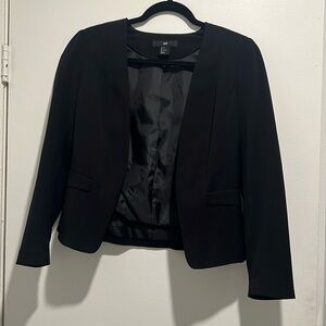 H&M Black Cropped Blazer - Size 8